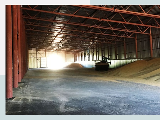 Строительство зернохранилищ в Азове