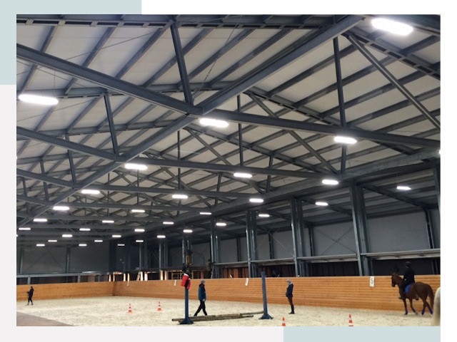 Строительство конных манежей от 616 руб в Азов